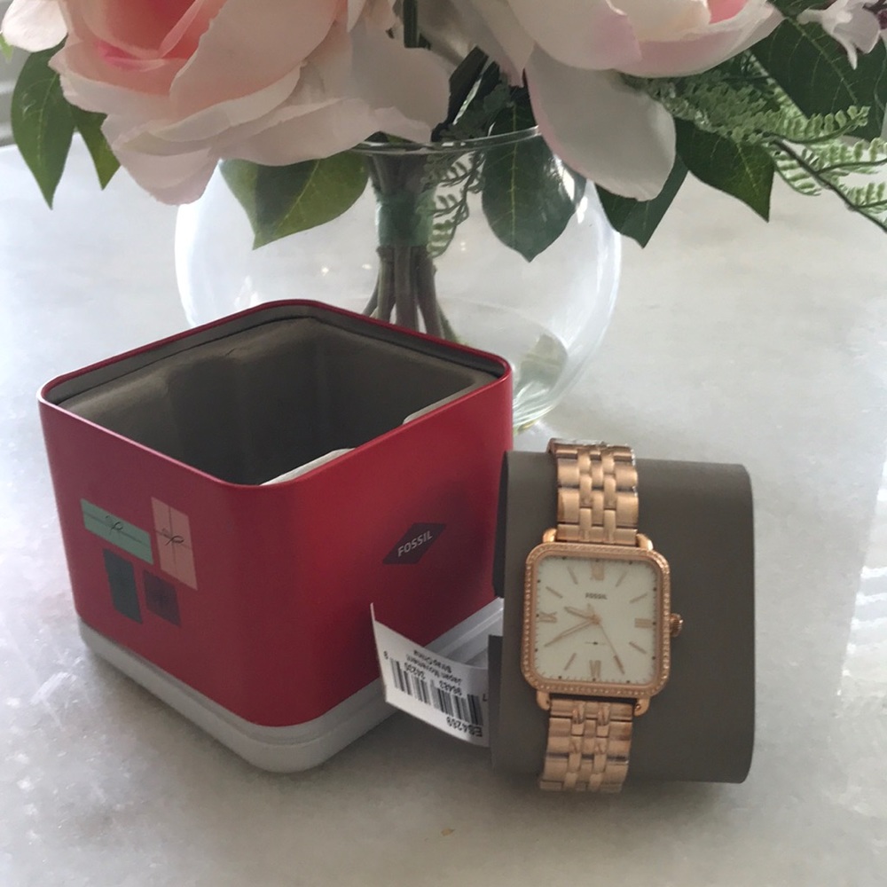 Rose gold fossil watch